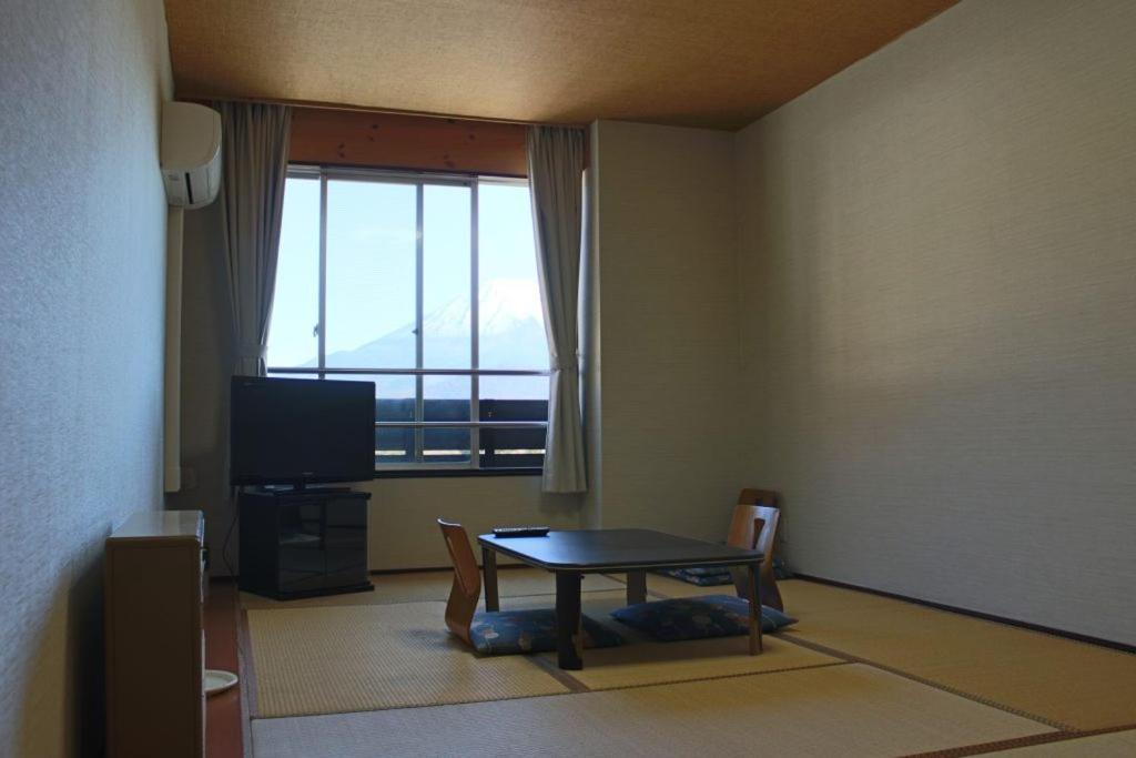 Shoji Mount Hotel Fujikawaguchiko Buitenkant foto